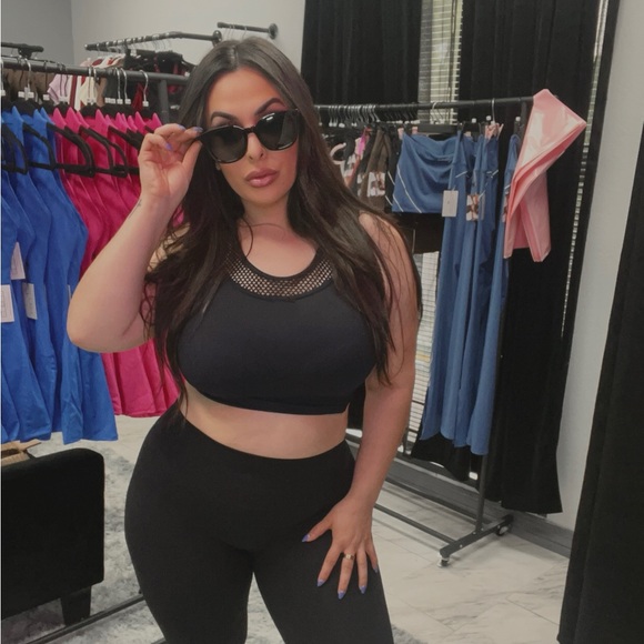 (((Meet your seller!!))) - Picture 3 of 3